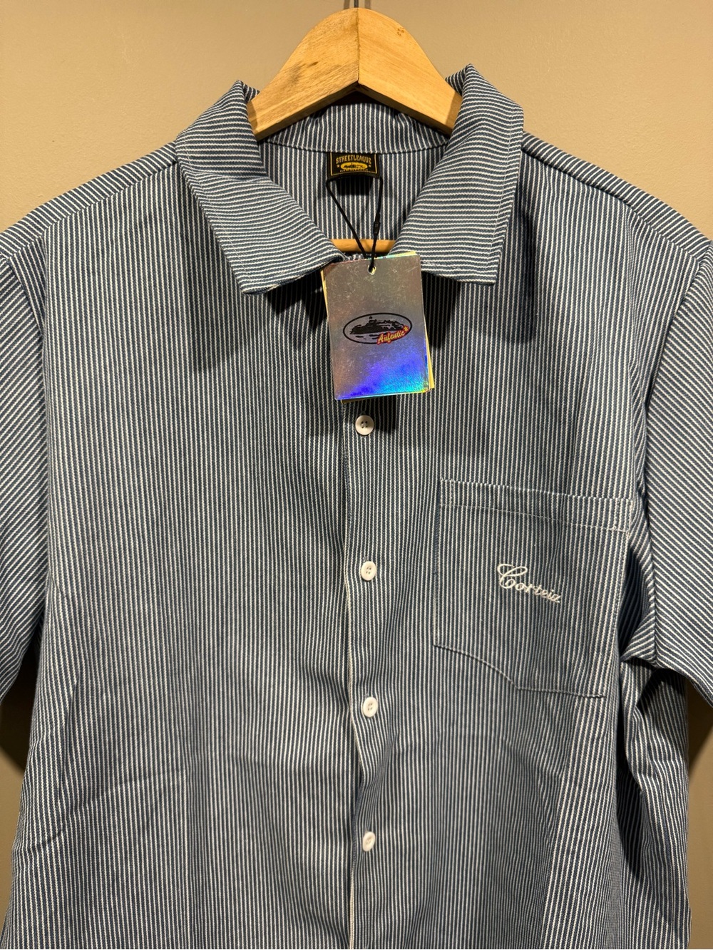 Corteiz mens Short-Sleeve Pinstripe Button-Down Shirt in Light Blue